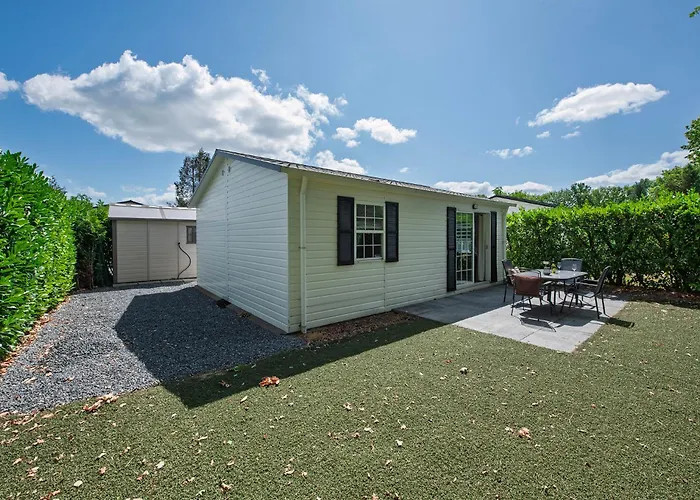 Σαλέ 32, Woods, Big Garden, Private Parking , Ac & Privacy!