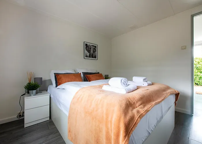 Σαλέ 32, Woods, Big Garden, Private Parking , Ac & Privacy! Oisterwijk