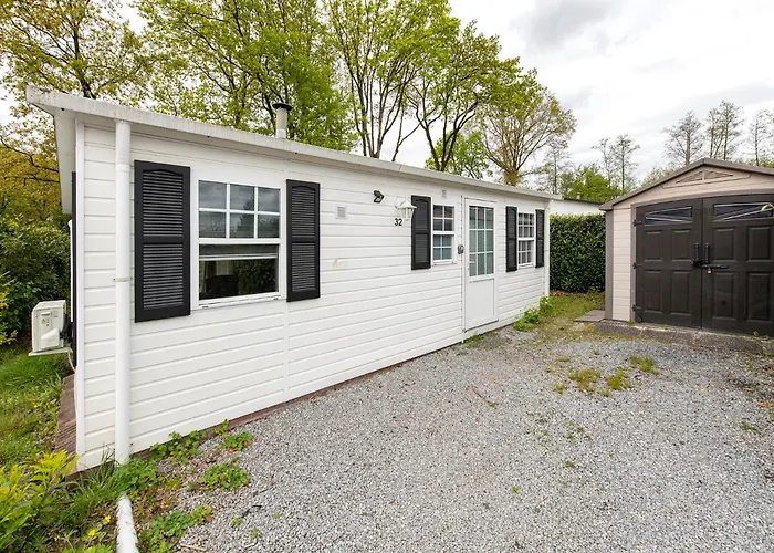 32, Woods, Big Garden, Private Parking , Ac & Privacy! Oisterwijk