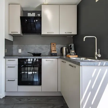 32, Woods, Big Garden, Private Parking , Ac & Privacy! * Oisterwijk