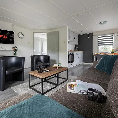 32, Woods, Big Garden, Private Parking , Ac & Privacy! * Oisterwijk